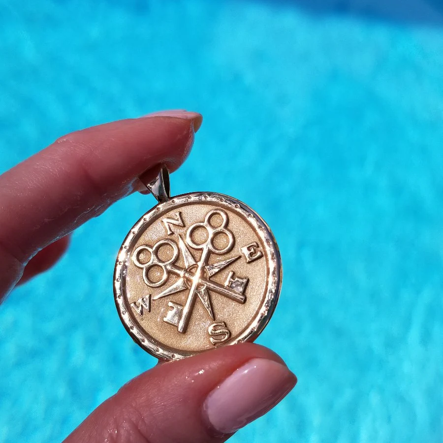 FOREVER JW Original Pendant Coin in Solid Gold - Image 6