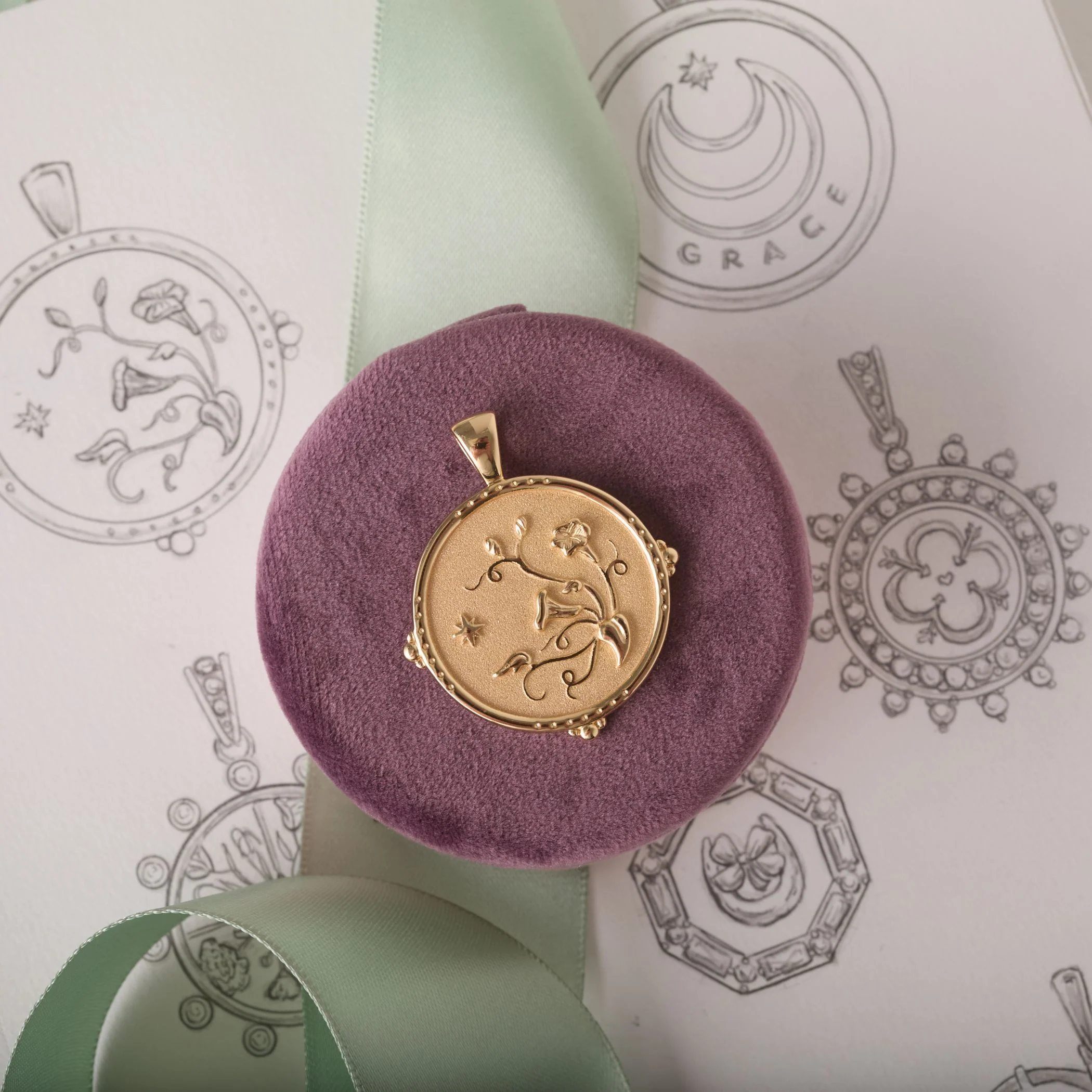 GRACE JW Original Pendant Coin in Solid Gold - Image 6