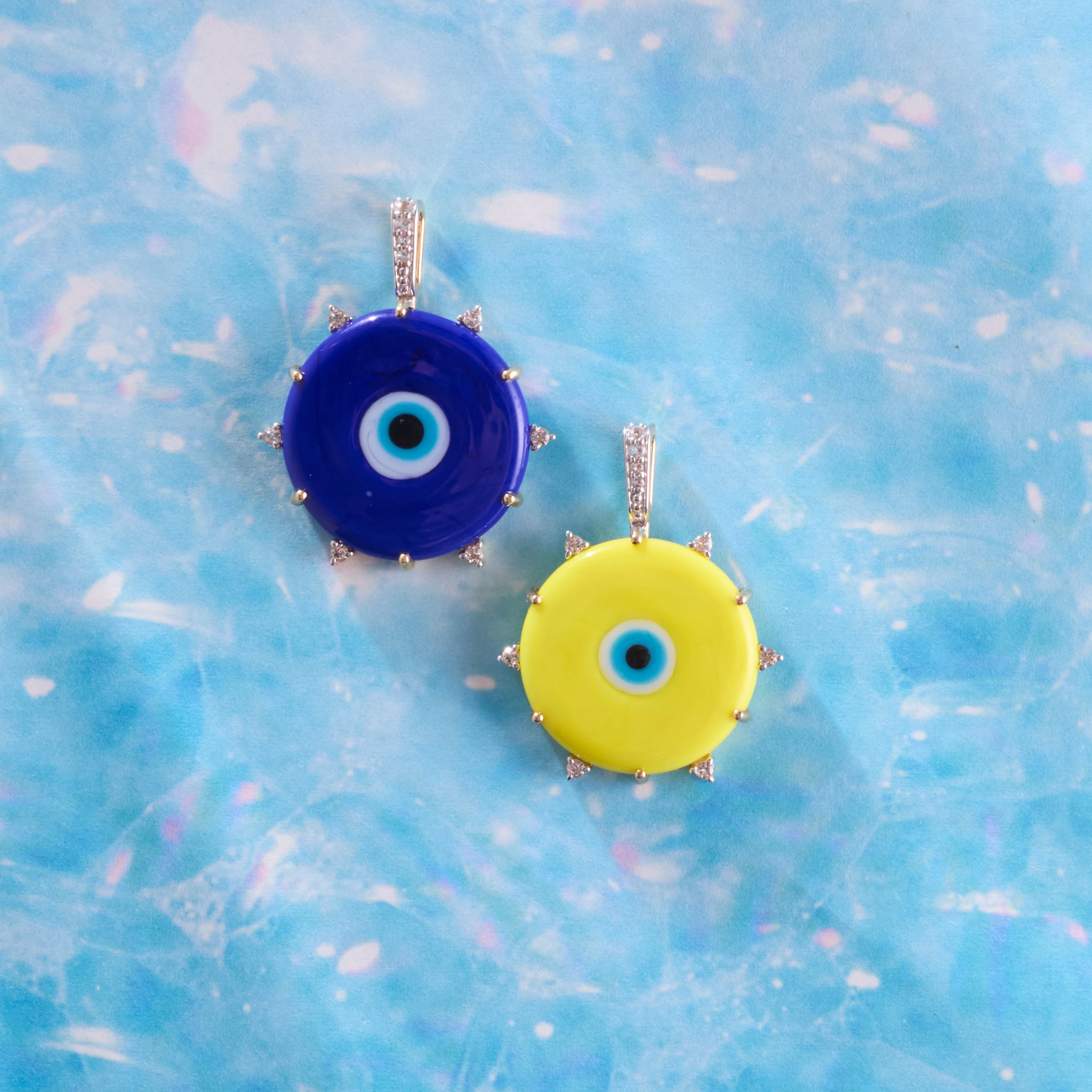 PROTECT Blue Traveling Eye Pendant in Solid Gold - Image 4